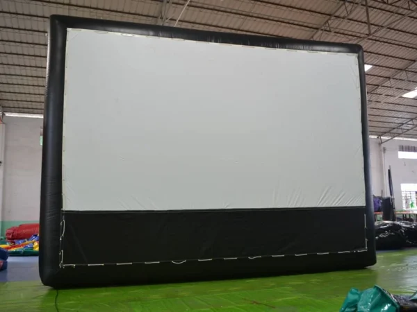 Seamless 3D Inflatable Movie Screen for Cinematic Experiences