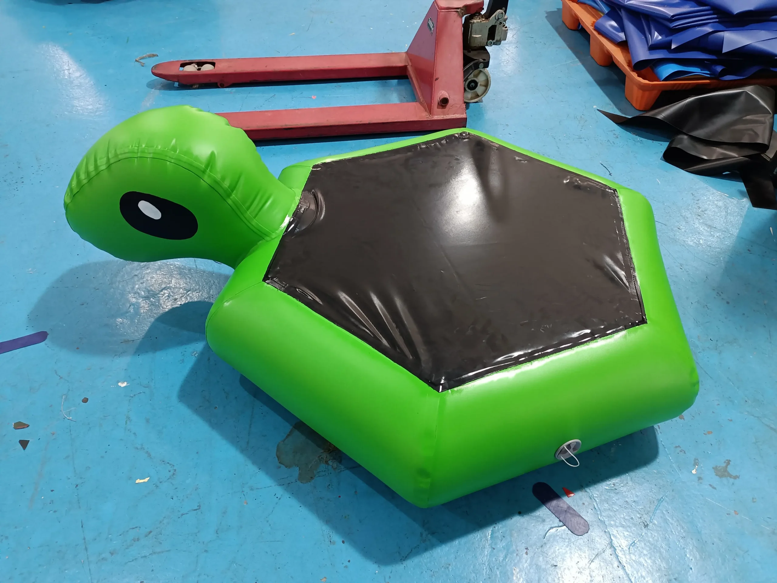 Inflatable Alien Turtle Pool Float - Minyefun