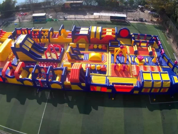 Colossal Quest Inflatable Challenge Maze