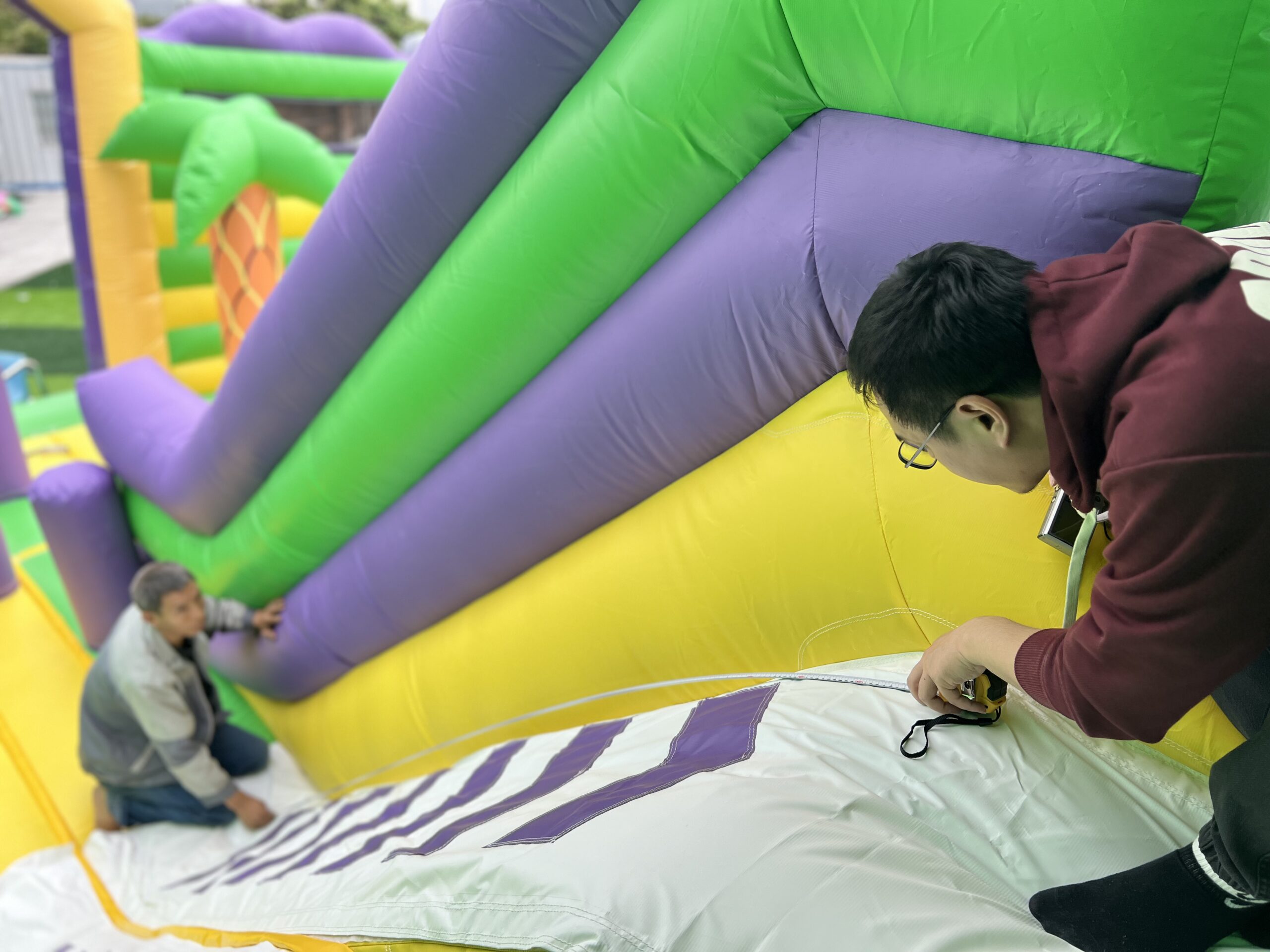 “Structural integrity and stability verification during TÜV on‑site assessment.”