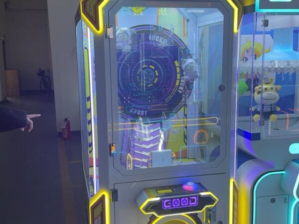 Sky's Gift Vertical Spinning Wheel Prize Arcade Machine | Coin Operated Gift Vending Game